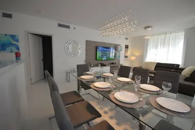 Luxe Rénové, 3br, Services, Complexe fermé, Perfect Situation