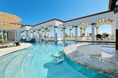 Image de Magnifique maison de 6 chambres avec vue sur la plage pour profiter de votre temps loin de la maison