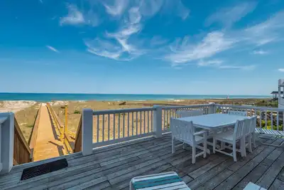 Image de Over The Moon: 3 Br / 3. 5 Ba maison à Kure Beach, pour 8 personnes