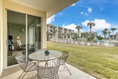 Image de 'High Pointe 124' Seacrest Beach Fl Location de vacances avec vue sur la piscine