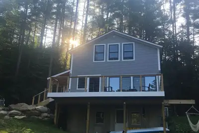 Escapade au bord du lac entièrement rénovée