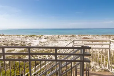 Image de Condo sur la plage! Idéal pour des vacances en famille!