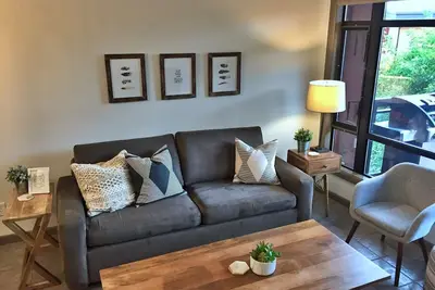 Image de Condo de luxe donnant sur la cour calme du 3ème étage de Playa