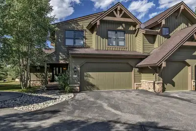 Image de Premier Ski Home: Designer Furnished, Wi-Fi, Ski Slope Views