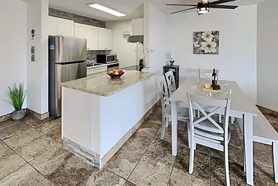 Image de Condo à la mer avec de superbes couchers de soleil