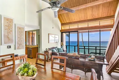 Image de Unique Oceanfront Condo