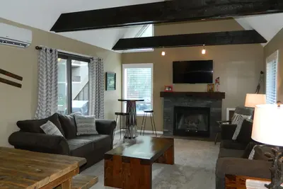 Image de Condo Peek'N'Peak, très bien situé, 10 personnes