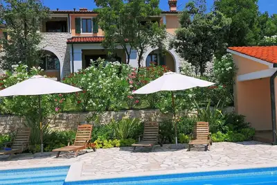 Image de Merveilleuse maison de vacances privée avec climatisation, Wifi, piscine, Tv, terrasse et parking