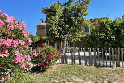 Image de Alpilles Eygalieres Old Independent Mas Private Swimming Poolprivate Gardens
