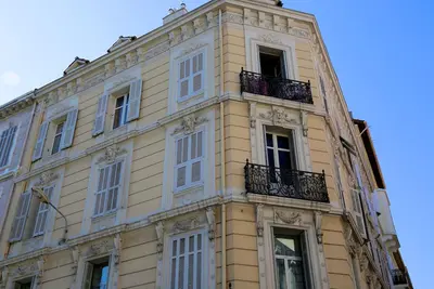 Image de Belle cuisine indépendante climatisée 2 chambres / 3 pièces à 50m rue d'Antibes