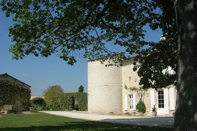 Image de La Tour de l'ancien château : des vacances 100% cosy au naturel