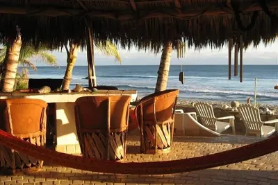 Image de Villa extraordinaire sur le sable en privé / Gated Surf Beach