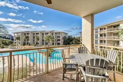 Image de Vues sur le golfe et la piscine depuis ce superbe condo 30a High Pointe Resort!