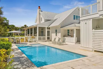Image de Tidey Whitey Seacrest West Home w / maison de transport + piscine privée / Spa + vélos gratuits