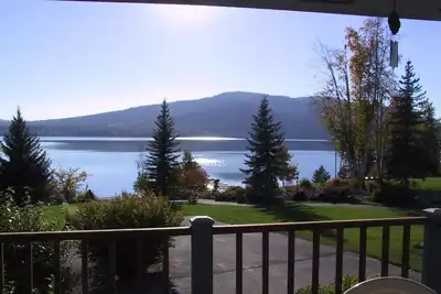 Image de 3 chambres à coucher, 3 salles de bain, vue sur le lac complet, location de bateau