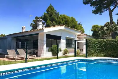 Image de Villa espagnole de luxe dans le quartier exclusif de Vista Hermosa