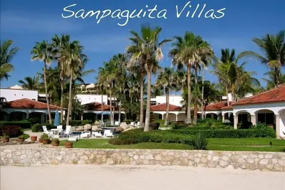 Intime et calme - Villa privée sur la plage.