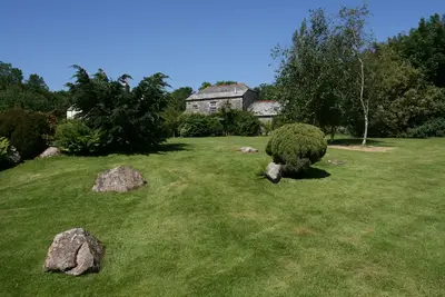 Image de 3 Chambre Logement dans deux acres de jardins sur le bord du village de Blisland