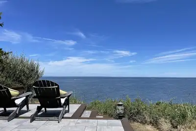Image de Oceanfront avec une vue imprenable, piscine chauffée et plage privée