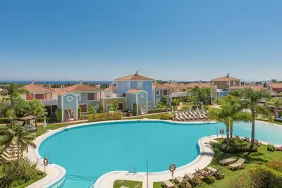 Image de Luxe & confort à Marbella : spa, jardin, piscine, plage à 5 min