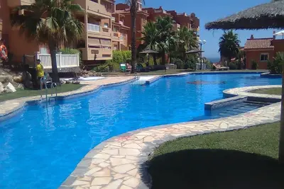 Image de De £ 245pw, 3 lits pour 7 personnes Cabopino, Marbella, Balcon Sud
