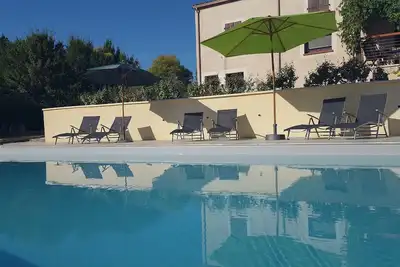 Image de Villa Cazals isolée avec superbe piscine et bain à remous, proche de toutes commodités