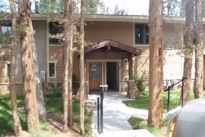 Image de Spacious Mountain Getaway revient à National Forest - 10 personnes!