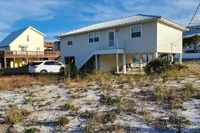 Image de À Travers La Rue De La Plage! 850/291/9276 Appelez maintenant