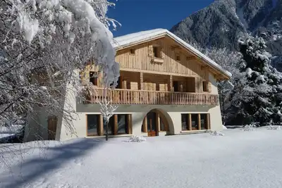 Image de Chalet de Grand Standing classé 4* en 2013 proche des pistes de ski et du golf