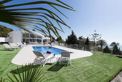 Image de Villa Plata - Villa neuve avec piscine chauffée et vue fantastique