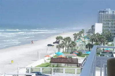 Image de Opus Direct Ocean Front, Grande unité de coin / Appelez pour les prix saisonniers Nouveaux étages