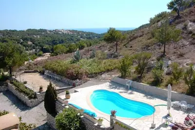 Image de Haut de villa sur la cĂ´te bleue Ă 1, 5km de la mer