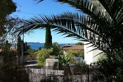 Image de Almanarre At the foot of the beach and the sea, Garden apartment, large terrace