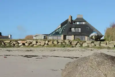 Image de Splendide villa sur plage avec piscine intérieure