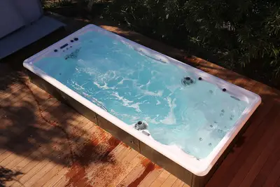 Image de Villa climatisée Spa de nage chauffé privé wifi