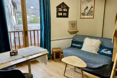 Image de ☆hyper centre☆La Marmotte ☆ petit T2 cabane☆entrée24h\/24☆près ski \/cure ≈ wifi☆