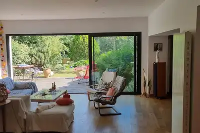 Image de Grande maison dans jardin arboré à 500 m de la plage