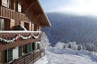 Image de Ancienne ferme spacieuse avec une vue magnifique sur Les Gets