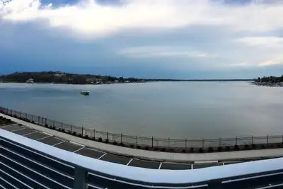 Image de Disponible: Hors Saison 2019-2020 ~ Saison ~ Lac Michigan Beach et Lac Mac