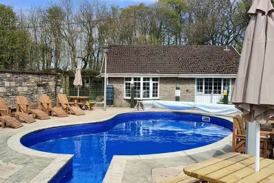Image de Nr 'Moles Chambre ». Looe et Polperro. Site calme. Communal piscine chauffée. Wifi gratuit