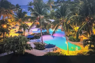 Image de Réduire le stress Vues, plages, Fun et des équipements de luxe au Cloud Nine.