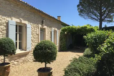 Image de Belle villa de luxe rénovée à St. Rémy De Provence avec piscine et Wifi