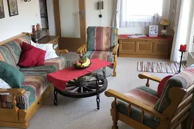 Image de confortable appartement de 3 pièces avec 2 balcons et piscine \/ sauna