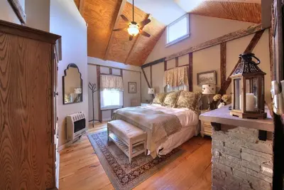Image de Adorable Deux-personne bungaloo niché dans la charmante ville d'Augusta, Mo!