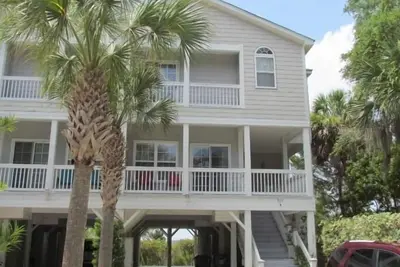 Image de 8 chambres / 8 salles de bain avec des vues spectaculaires sur le marais - BeachWalk