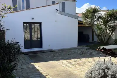 Image de Maison De Caractere Renovee A La Rochelle Proche Ile De Re Dans Quartier Calme