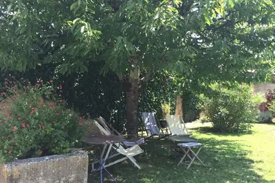 Image de Appartement autonome dans belle charentaise ville