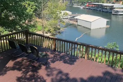 Image de Grand Lake Waterfront Ă Beau Dripping Springs