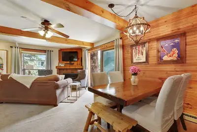 Image de Marcher pour soulever / skier / marcher jusqu'à la ville / rez-de-chaussée / lits superposés / bain à remous / familles