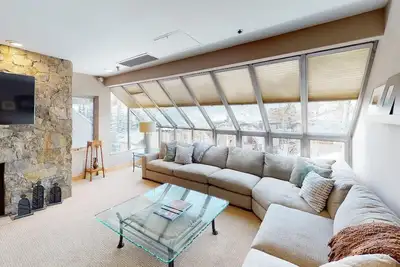 Image de Penthouse de luxe de 3 chambres dans l'hôtel Talisa, accès skis aux pieds aux commodités de l'hôtel